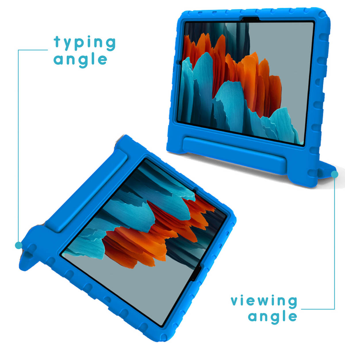 Blauwe tablethoes, met een tablet erin. Het scherm heeft kleurrijke vormen. De hoes staat in twee schuine posities.
