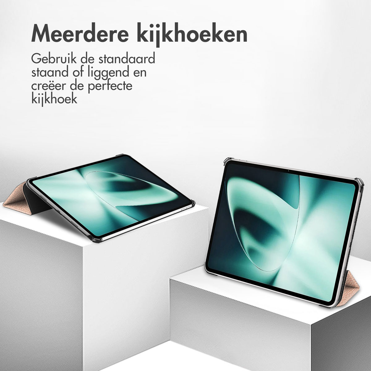 Twee tablets met een stand case op witte blokken. Tekst: 'Meerdere kijkhoeken' (meerdere kijkhoeken).