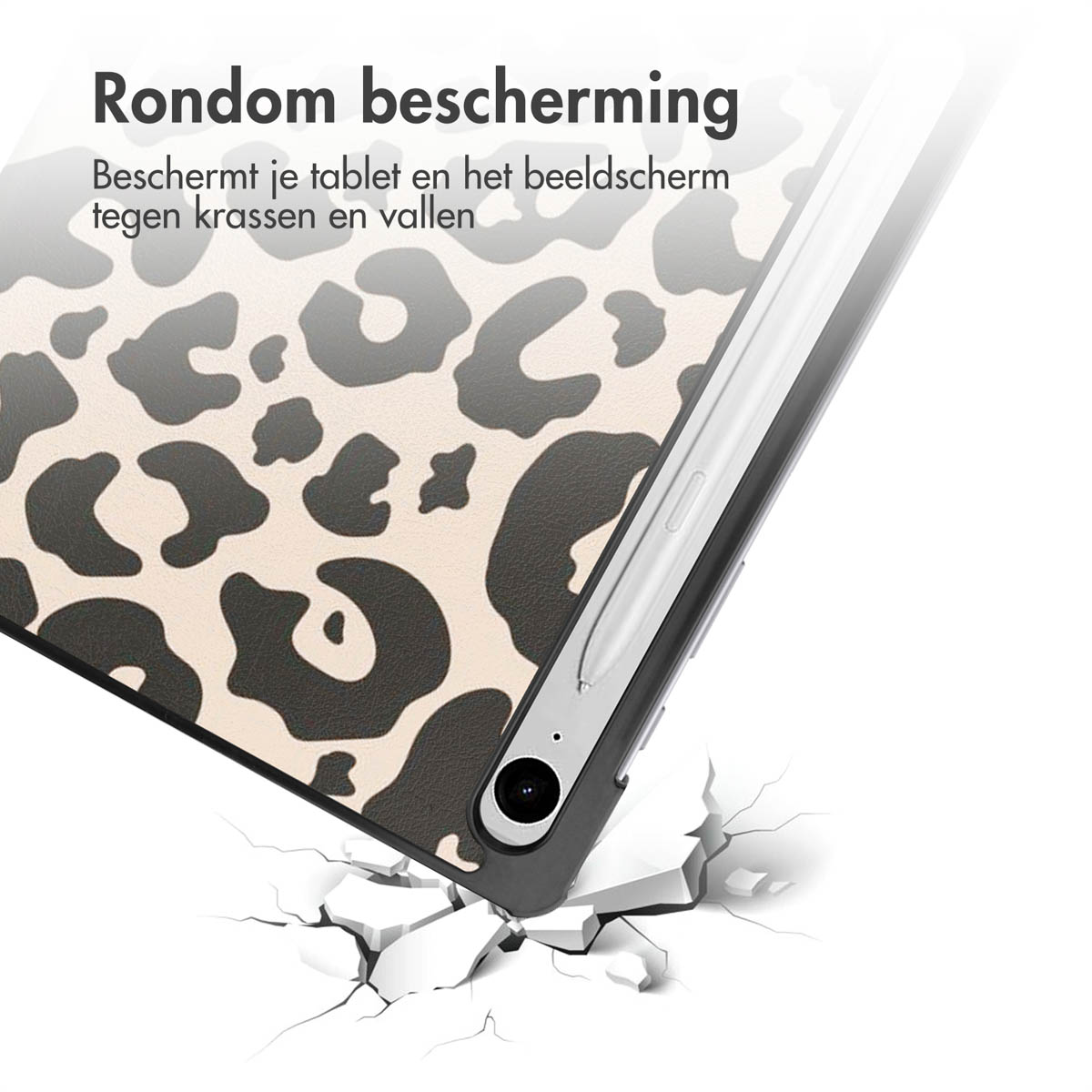 Een tablet met luipaardprint hoes valt en breekt de grond.
