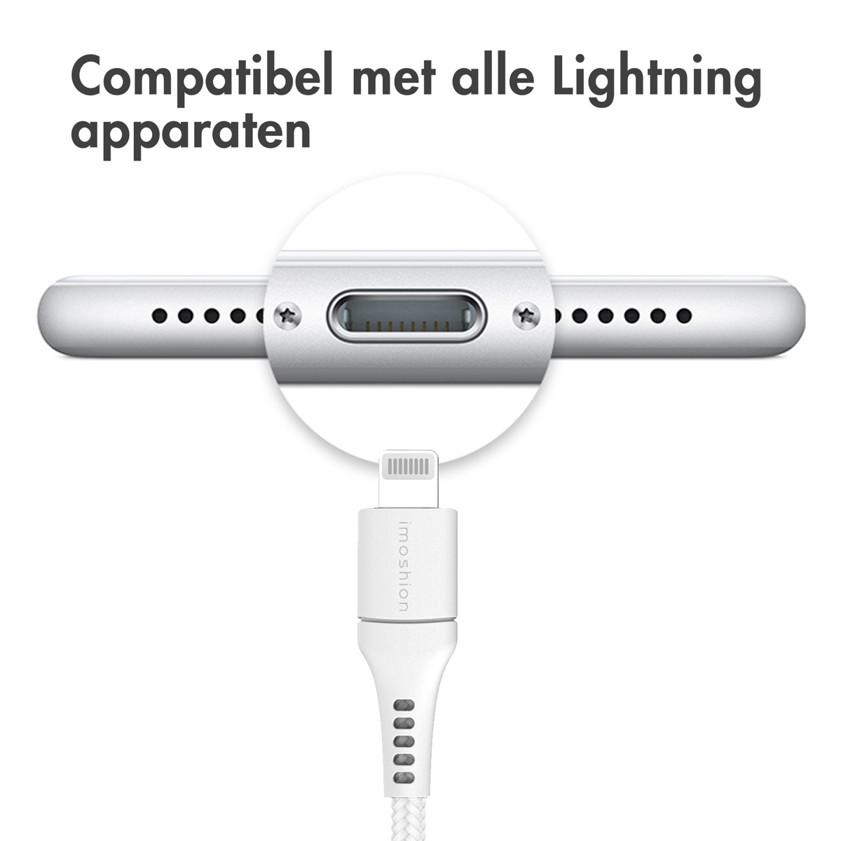 Un câble blanc avec un connecteur Lightning est montré connecté à un téléphone. Vue rapprochée.