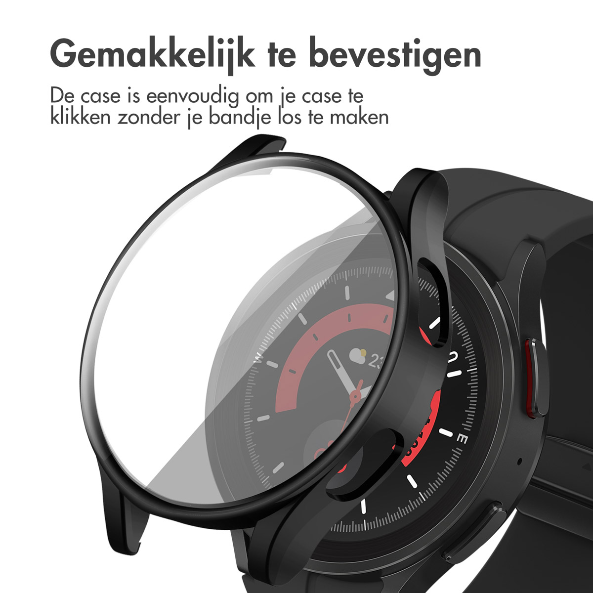 Zwarte horlogekast met een heldere schermbeschermer. Wijzerplaat met rode details en tekst in het Nederlands.