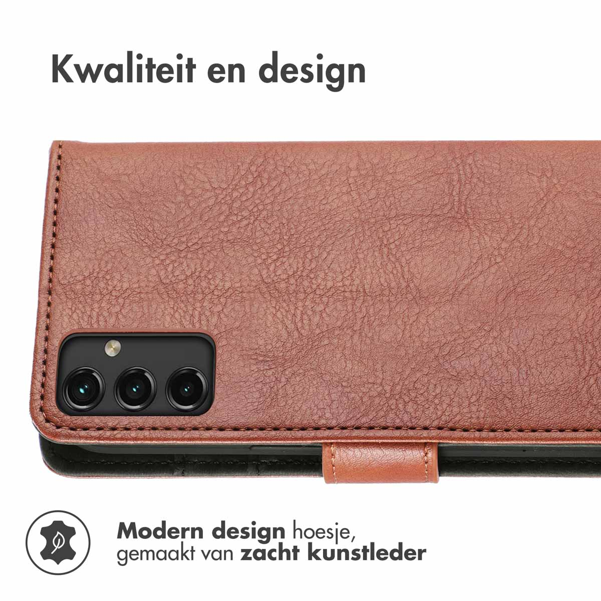 Bruine kunstleren telefoonhoes met camera-uitsparing en tekst.