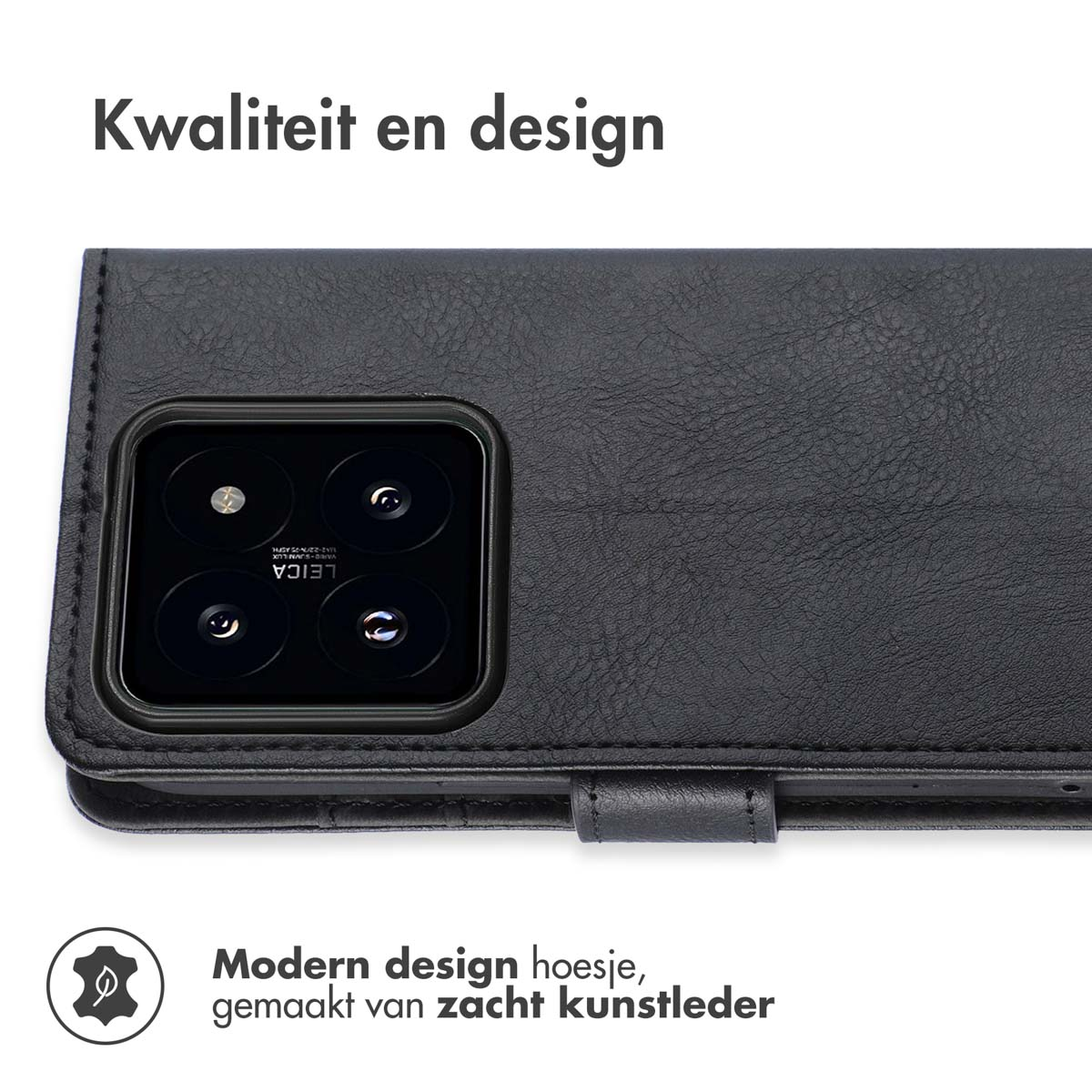 Étui de téléphone noir en similicuir avec configuration quadruple caméra.