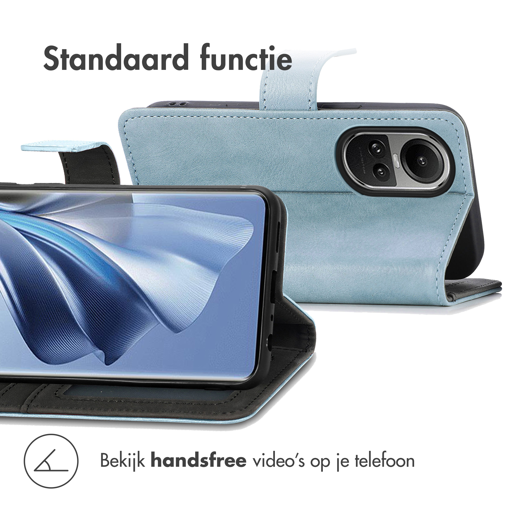 Een lichtblauw telefoonhoesje met standaardfunctie en camera-opening.