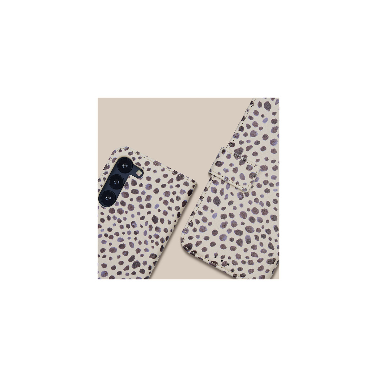 Coque de téléphone avec un motif tacheté. La coque est ouverte.