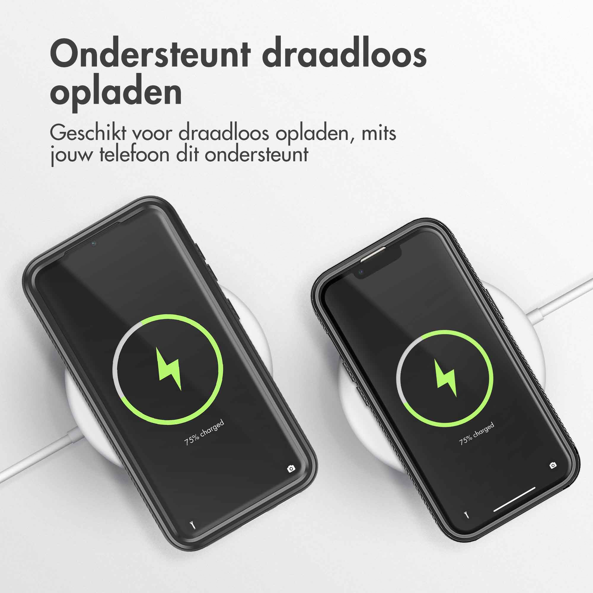 Twee telefoons op een draadloze oplader. De telefoons laden op en tonen een oplaadicoon.