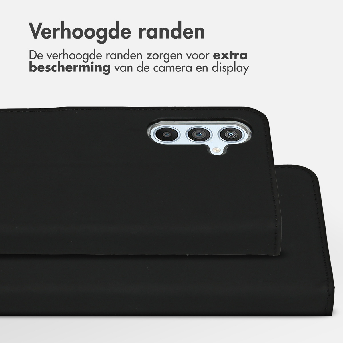 Zwarte telefoonhoes die de camera en het scherm beschermt. De achtergrond is wit.