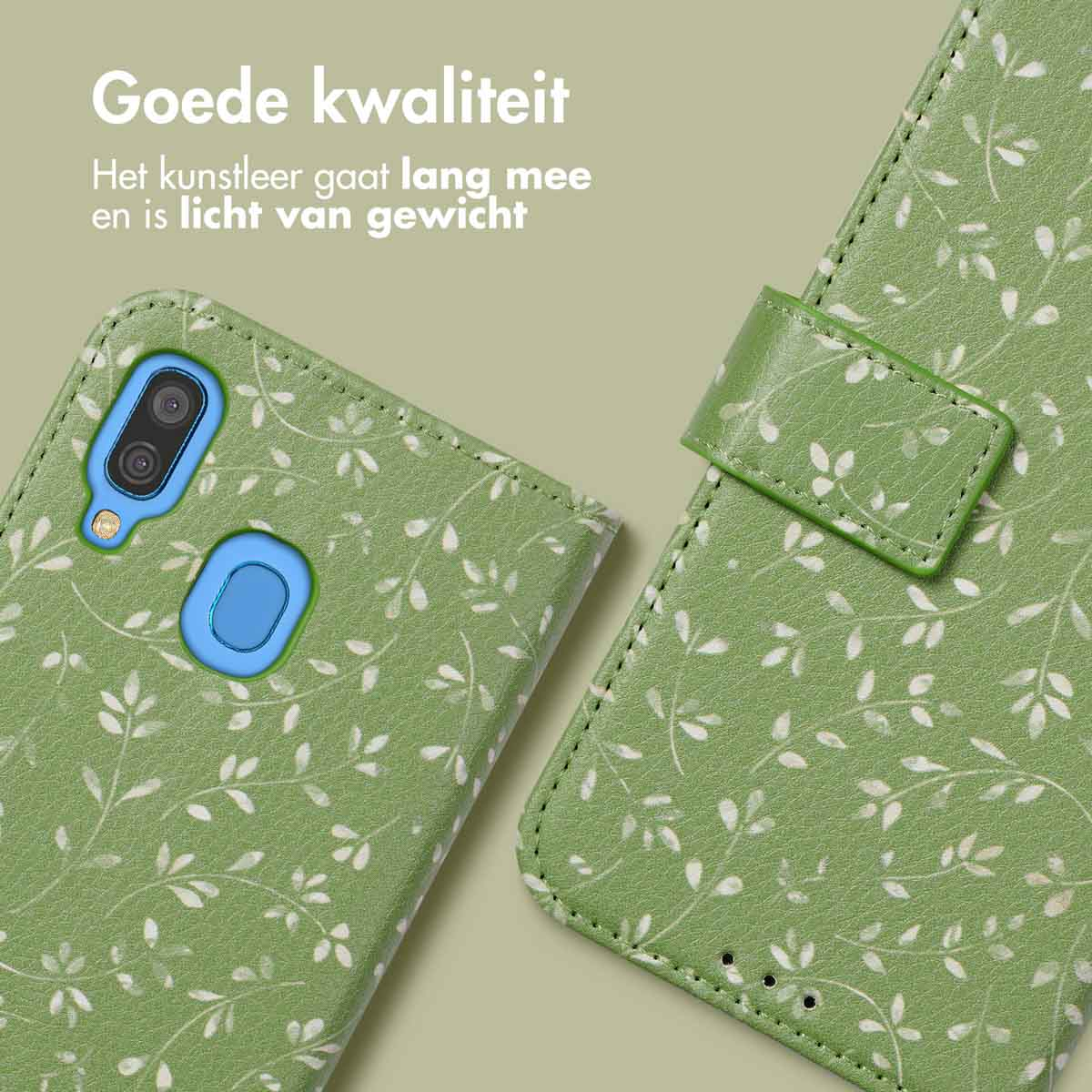 Groene telefoonhoes met bladerpatroon en camera-uitsparing.