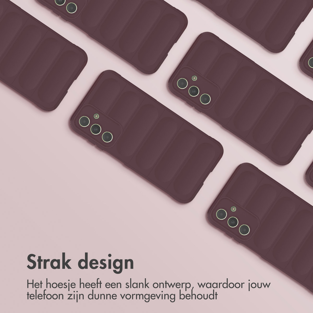 Coques bordeaux dans un motif répétitif. Elles ont un design matelassé.