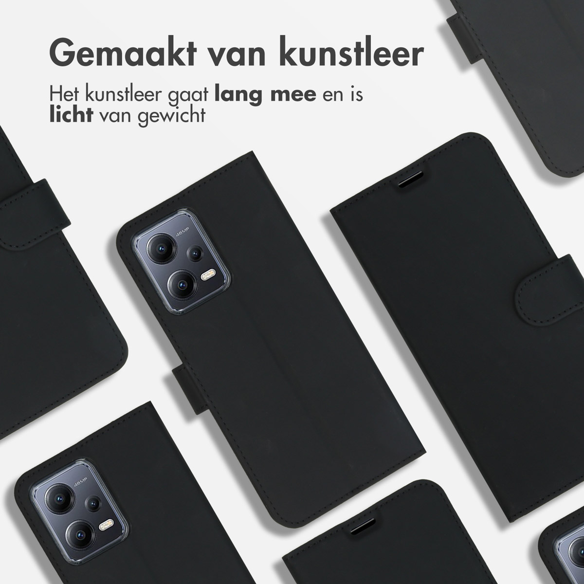 Custodie per telefono nere con design a portafoglio nero su una superficie bianca. Vengono mostrate diverse custodie.