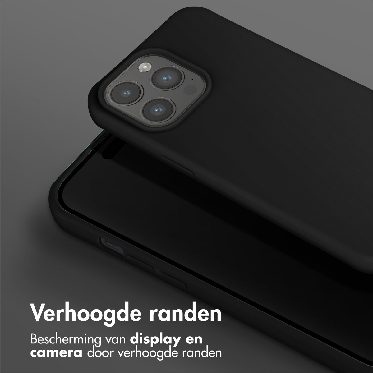 Zwarte telefoonhoes met verhoogde randen voor display- en camerabescherming.