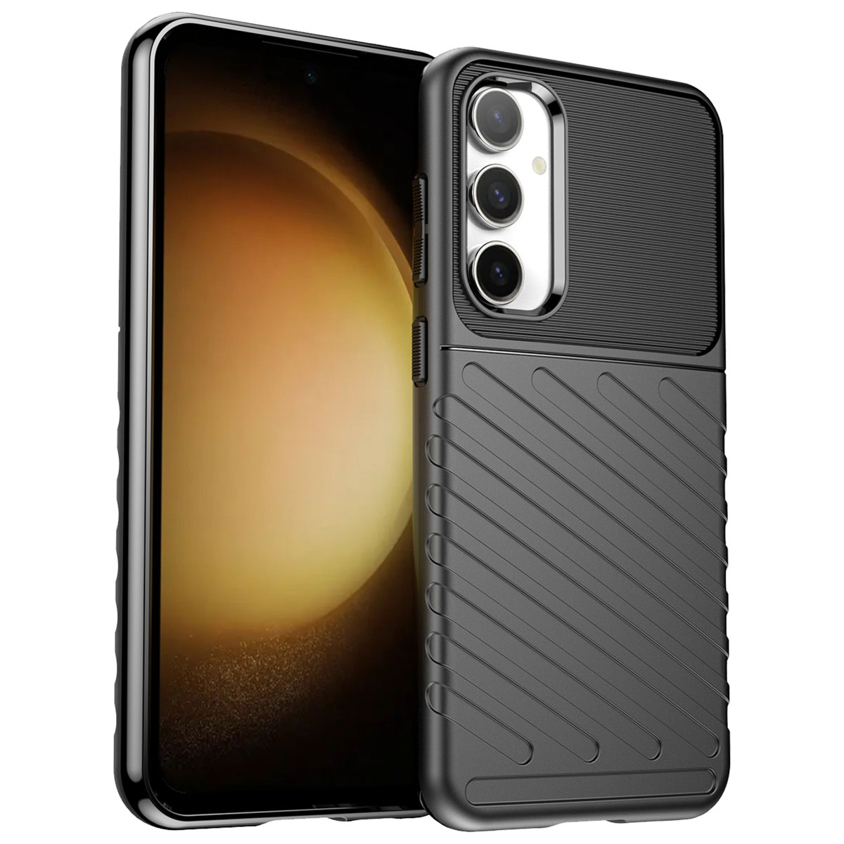 Coque de téléphone noire avec texture, téléphone à l'intérieur. Lignes verticales sur les parties supérieure et inférieure. Trois caméras.