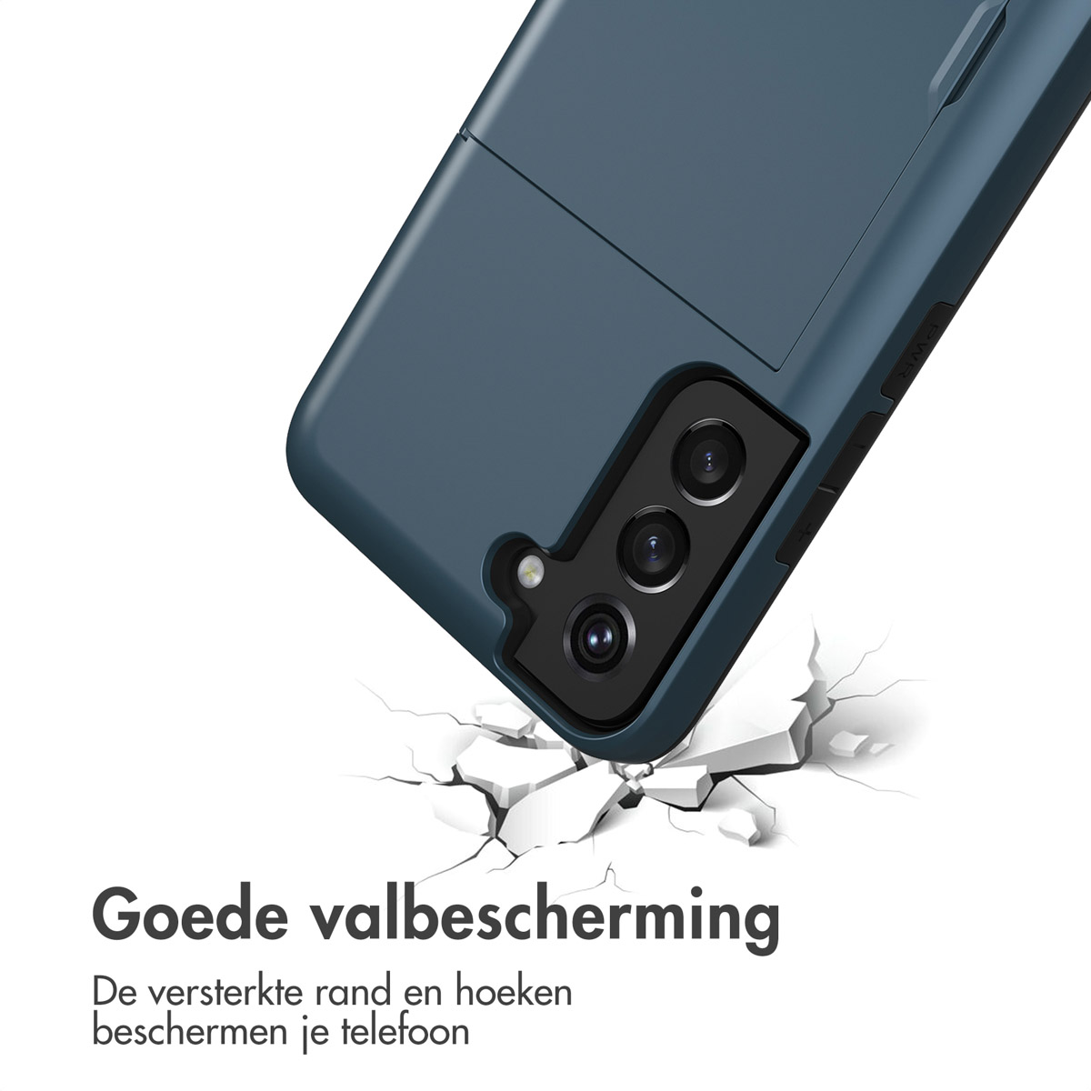 Donkerblauwe telefoonhoes met cameraruit op witte achtergrond met gebroken steenpatroon.