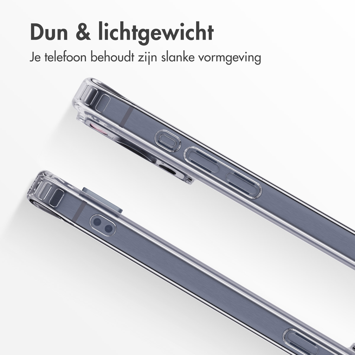 Deux coques de téléphone transparentes sont côte à côte sur fond blanc.