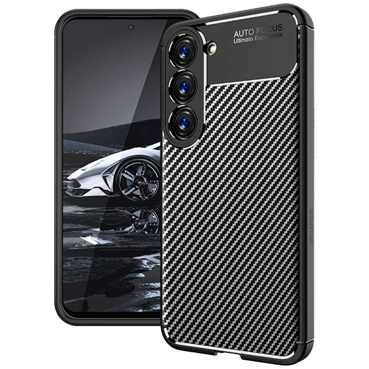 Zwarte telefoonhoes met carbonvezeltextuur, drievoudige camera en 'Auto Focus'-tekst.