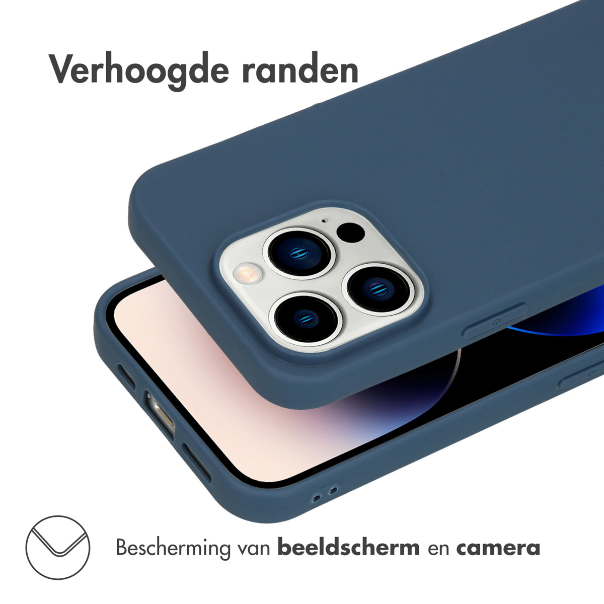 Une coque de téléphone bleue sur un téléphone à trois caméras.