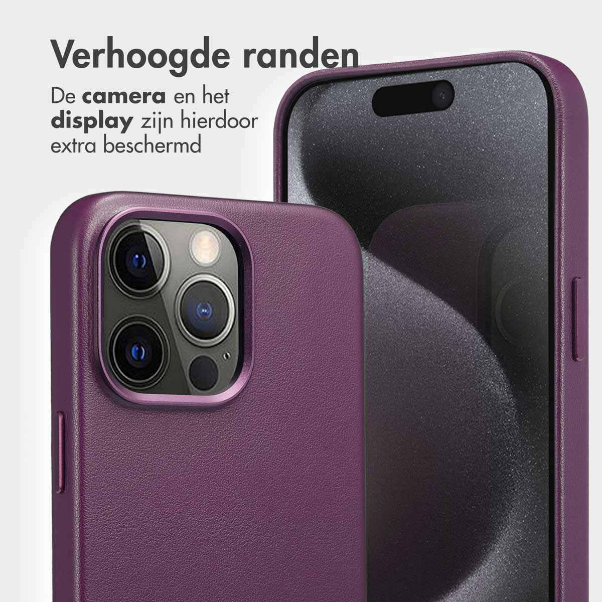 Una custodia per telefono viola e un telefono all'interno, con la fotocamera e il display visibili.