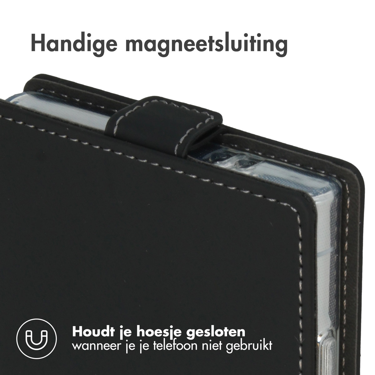 Custodia nera con chiusura magnetica. La custodia è chiusa, coprendo lo schermo del telefono.