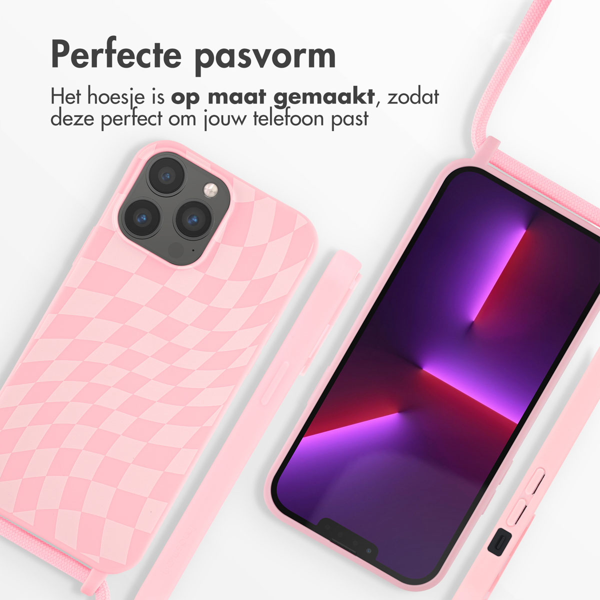 Une coque de téléphone rose à motif losange et un téléphone avec un écran violet.