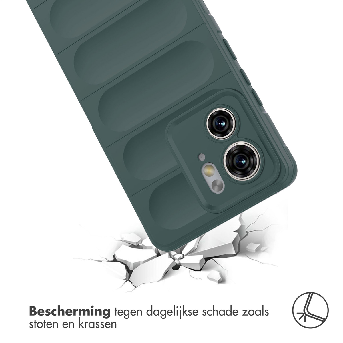 Coque de téléphone verte inclinée, surface blanche fissurée au premier plan, fond blanc.