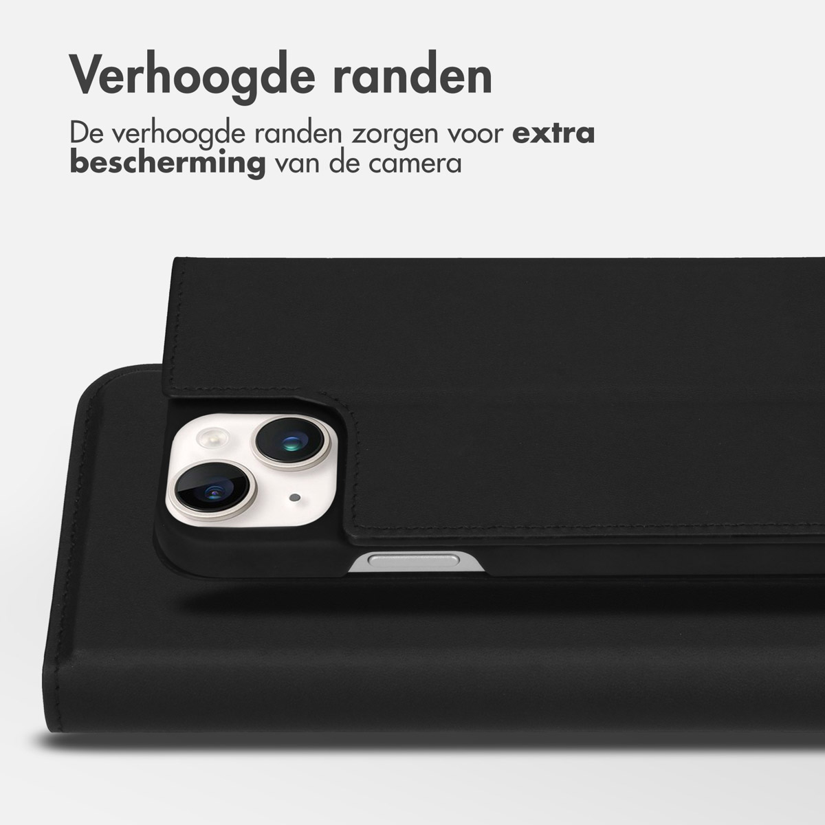 Custodia nera per telefono con bordi rialzati protegge l'obiettivo della fotocamera.