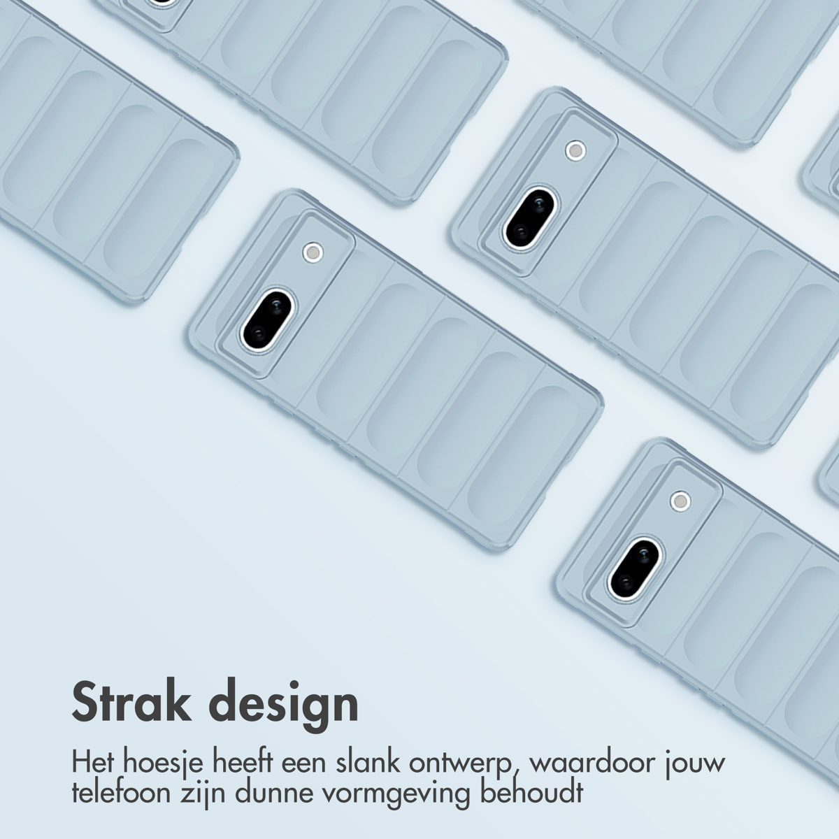 Mehrere hellblaue Handyhüllen mit einem schlanken Design und Kameraloch.