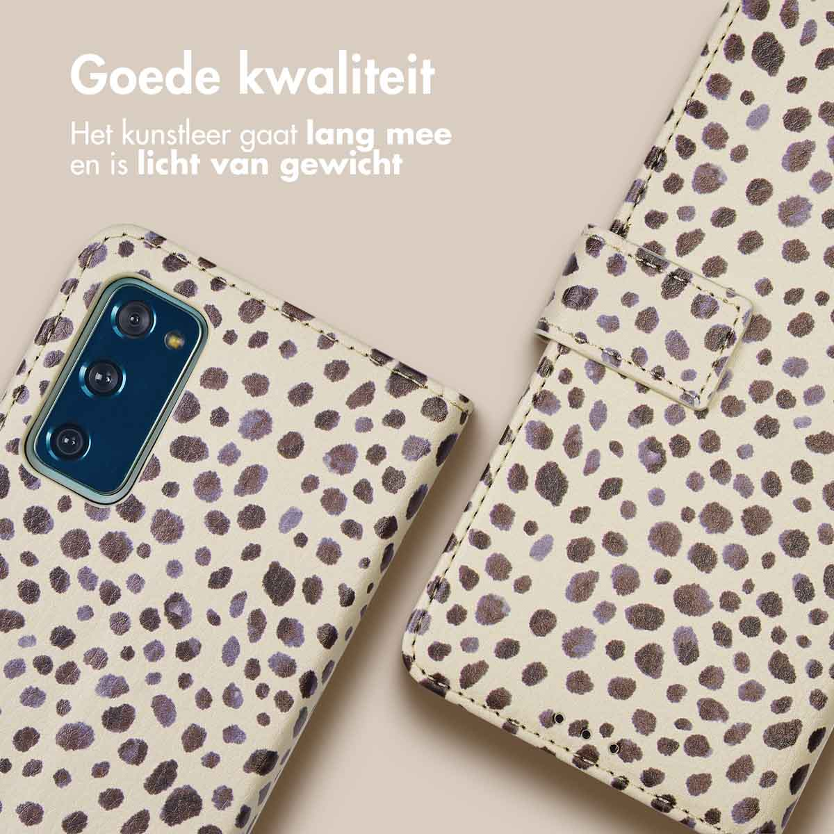 Une coque de téléphone imprimé léopard beige et violette, parlant de qualité.