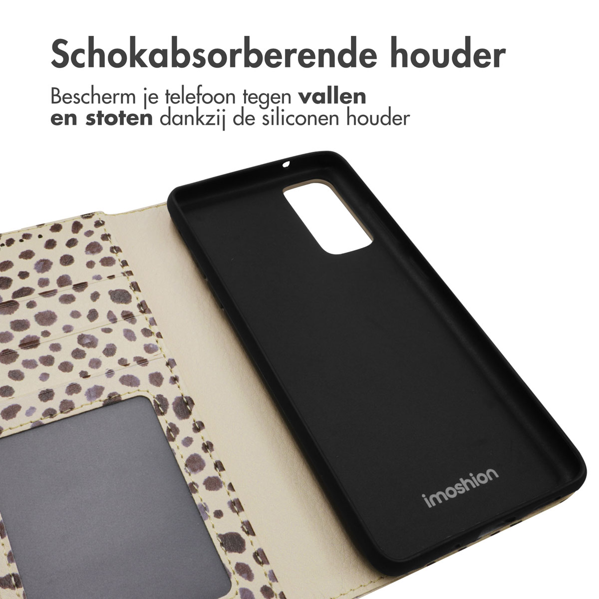 Coque de téléphone noire avec imprimé léopard et fentes pour cartes.