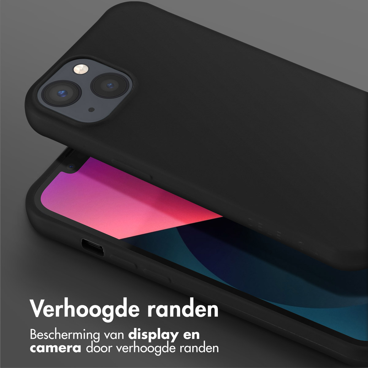 Zwarte telefoon met een zwarte hoes. De hoes heeft verhoogde randen om camera en display te beschermen.