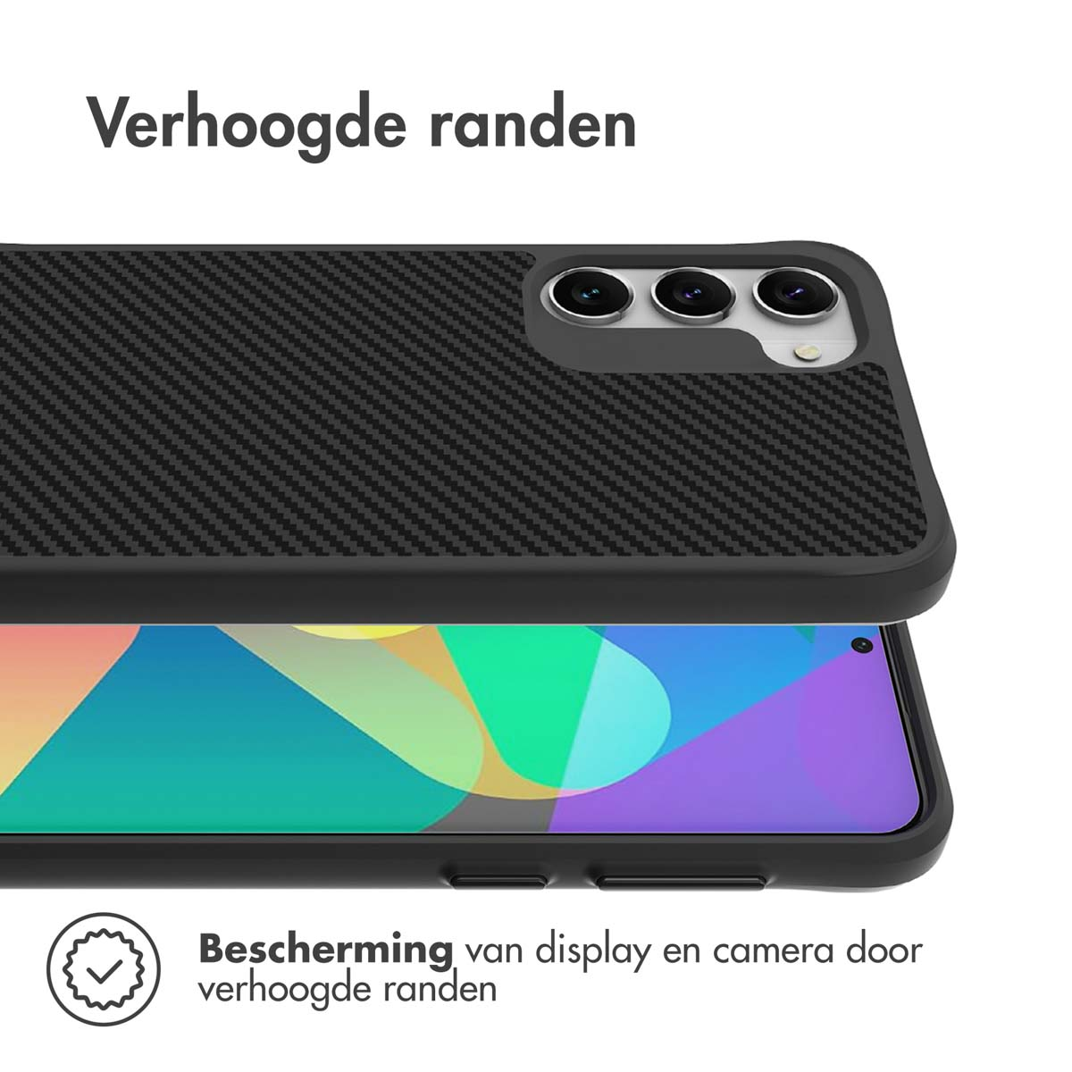 Zwarte telefoonhoes met carbonvezeltextuur. De telefoon ligt op de hoes.
