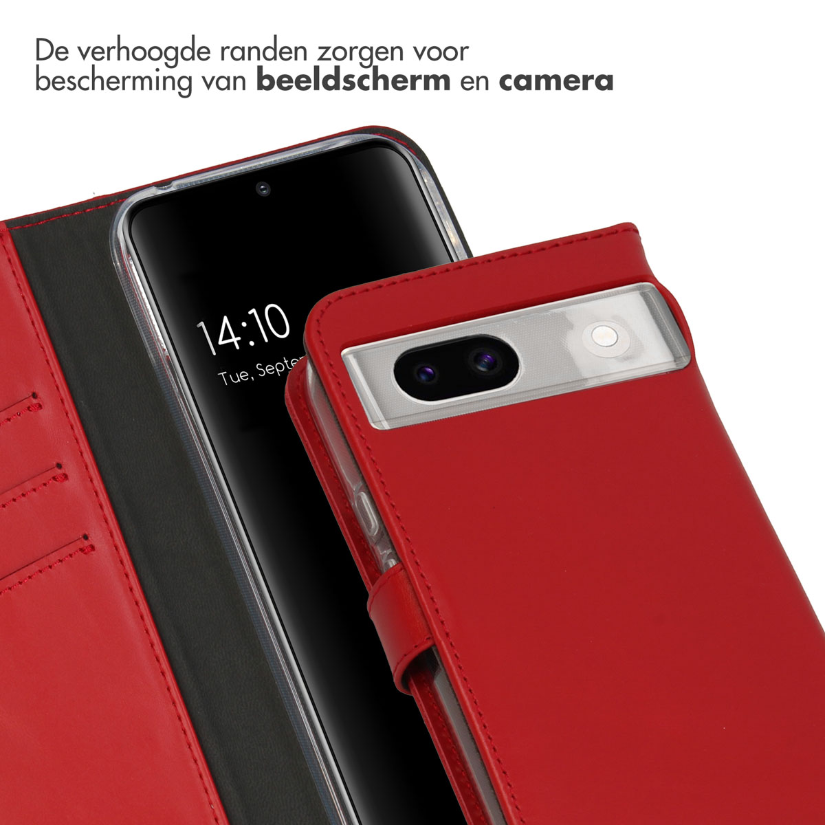 Een rode telefoonhoes open, een telefoon zichtbaar binnenin, zwart scherm toont tijd.