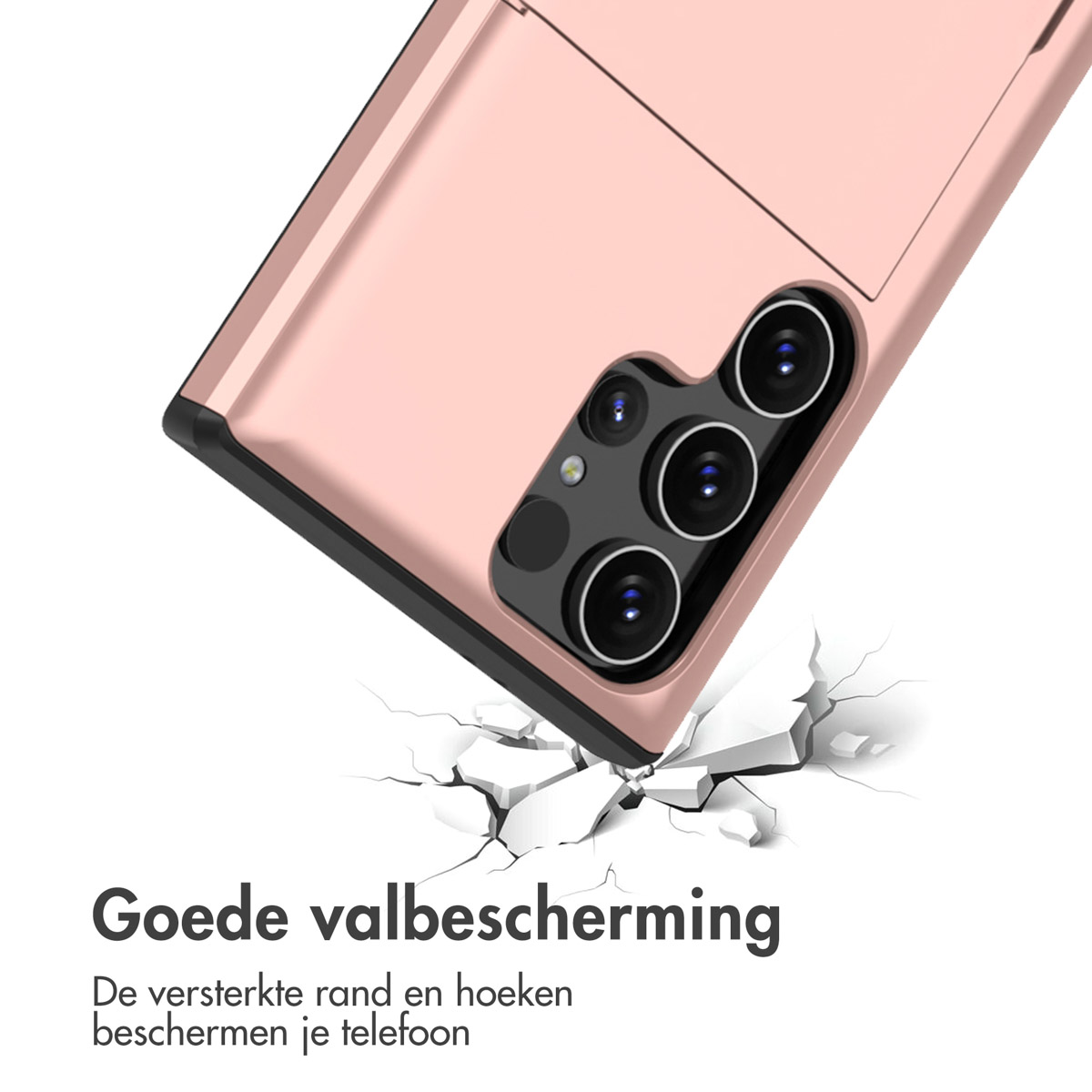 Een roségouden telefoon met camerapaneel valt op witte scherven.