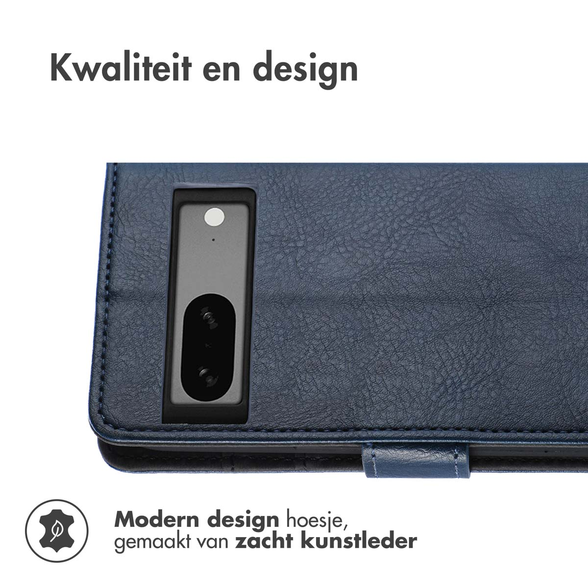 Donkerblauwe kunstleren telefoonhoes met camerauitsparing en logo.