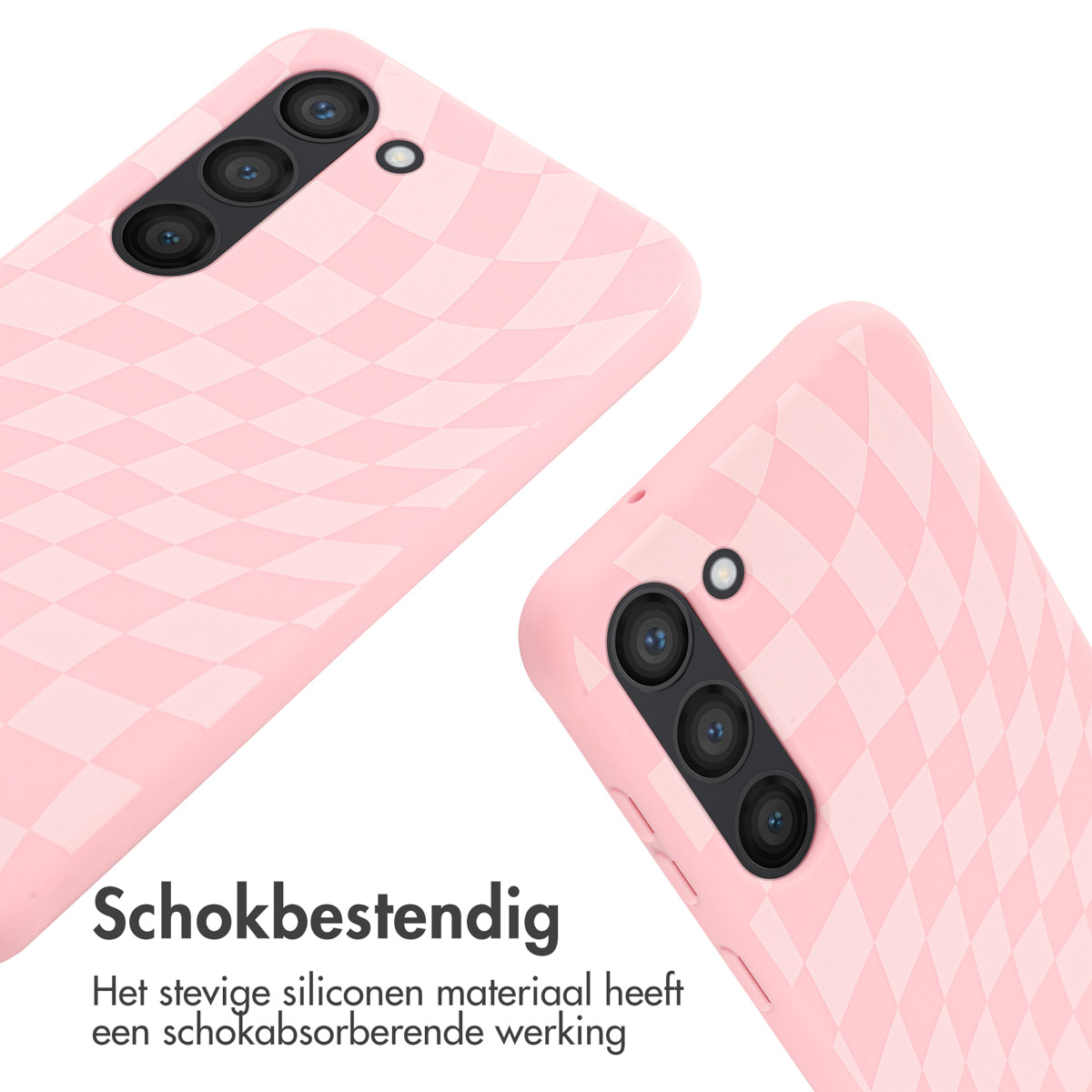 Twee roze telefoonhoesjes met ruitpatroon en cameralenzen op witte achtergrond.
