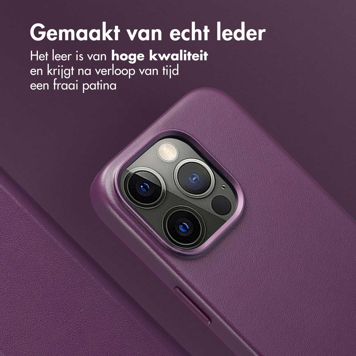 Gros plan sur un étui de téléphone en cuir violet. Le texte en haut dit : "Fabriqué en cuir véritable". L'étui a trois lentilles.