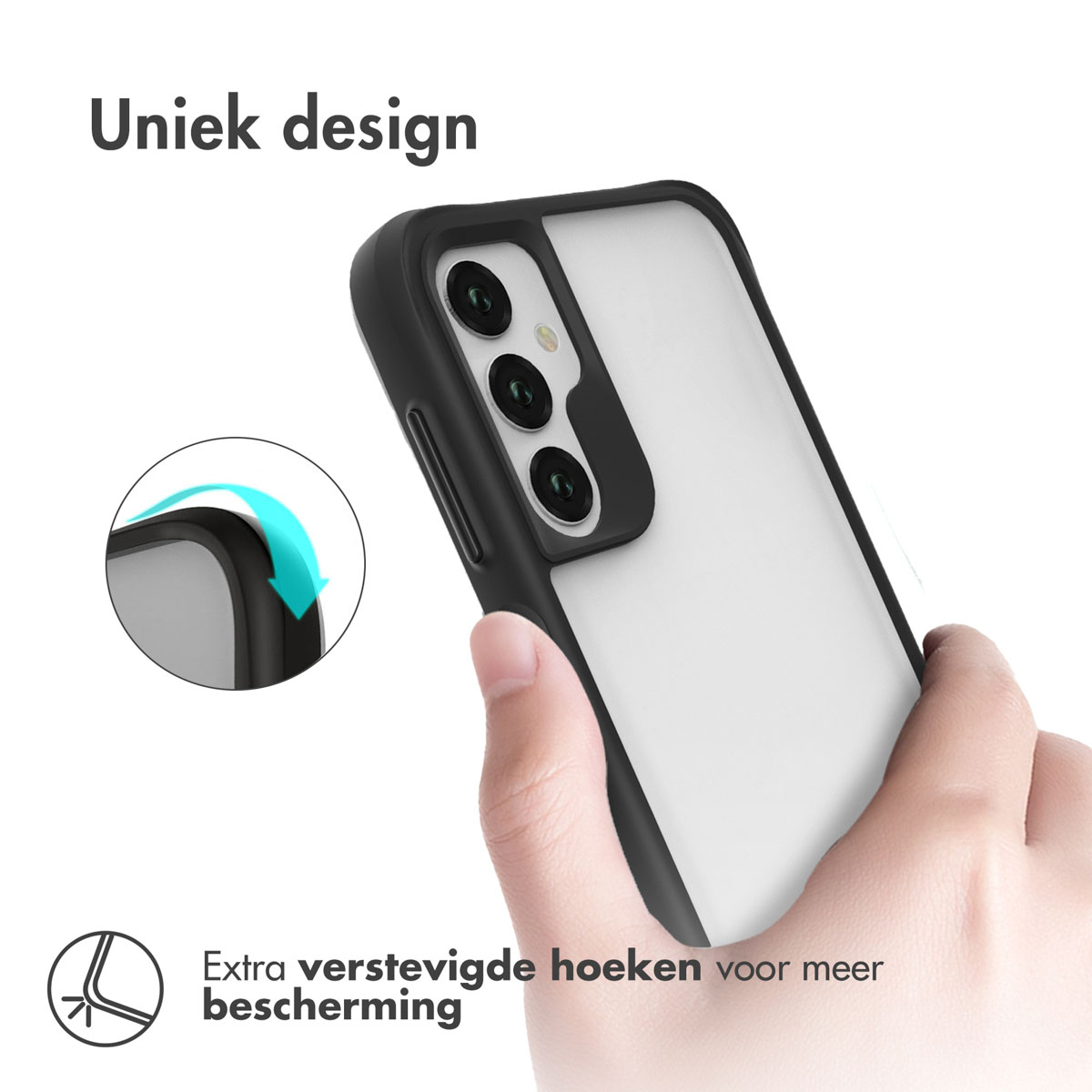 Zwart-witte telefoonhoes. Een hand die een telefoon in een hoes vasthoudt. De hoes heeft versterkte hoeken met een blauwe pijl.