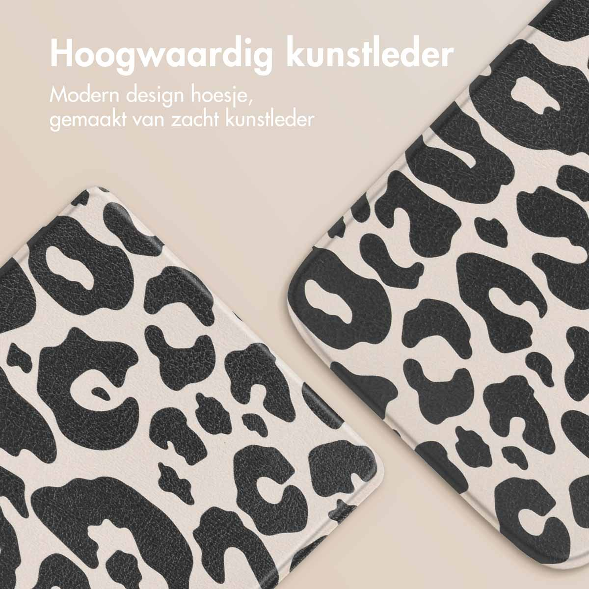 Deux coques de téléphone avec un motif de vache, noir et blanc. Cuir synthétique de haute qualité.