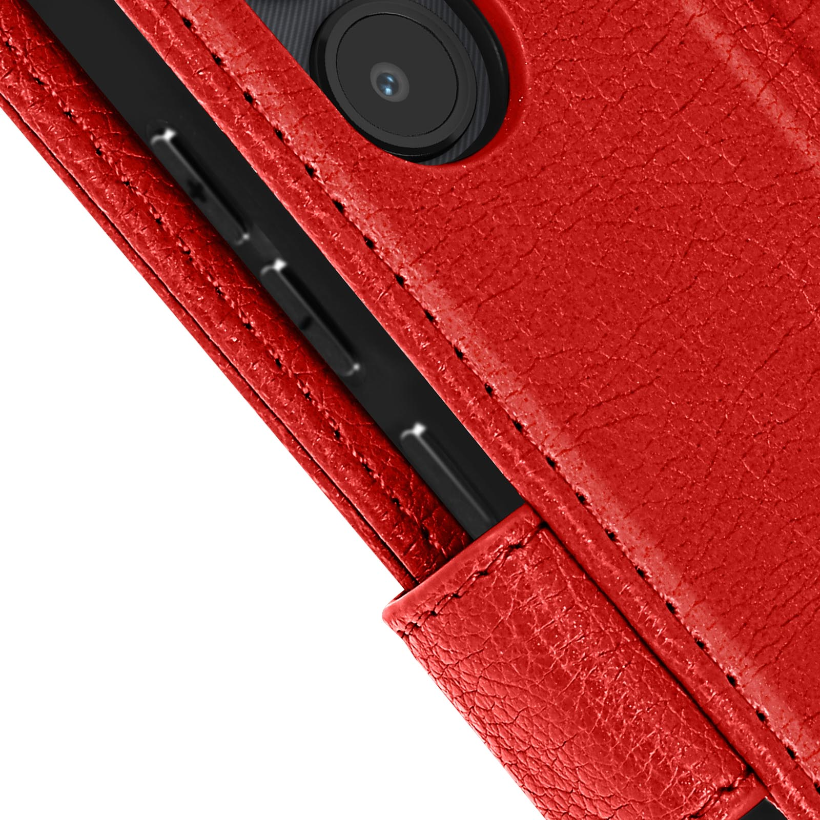 Primer plano de una funda roja para teléfono. Muestra el orificio de la cámara y los botones del teléfono.