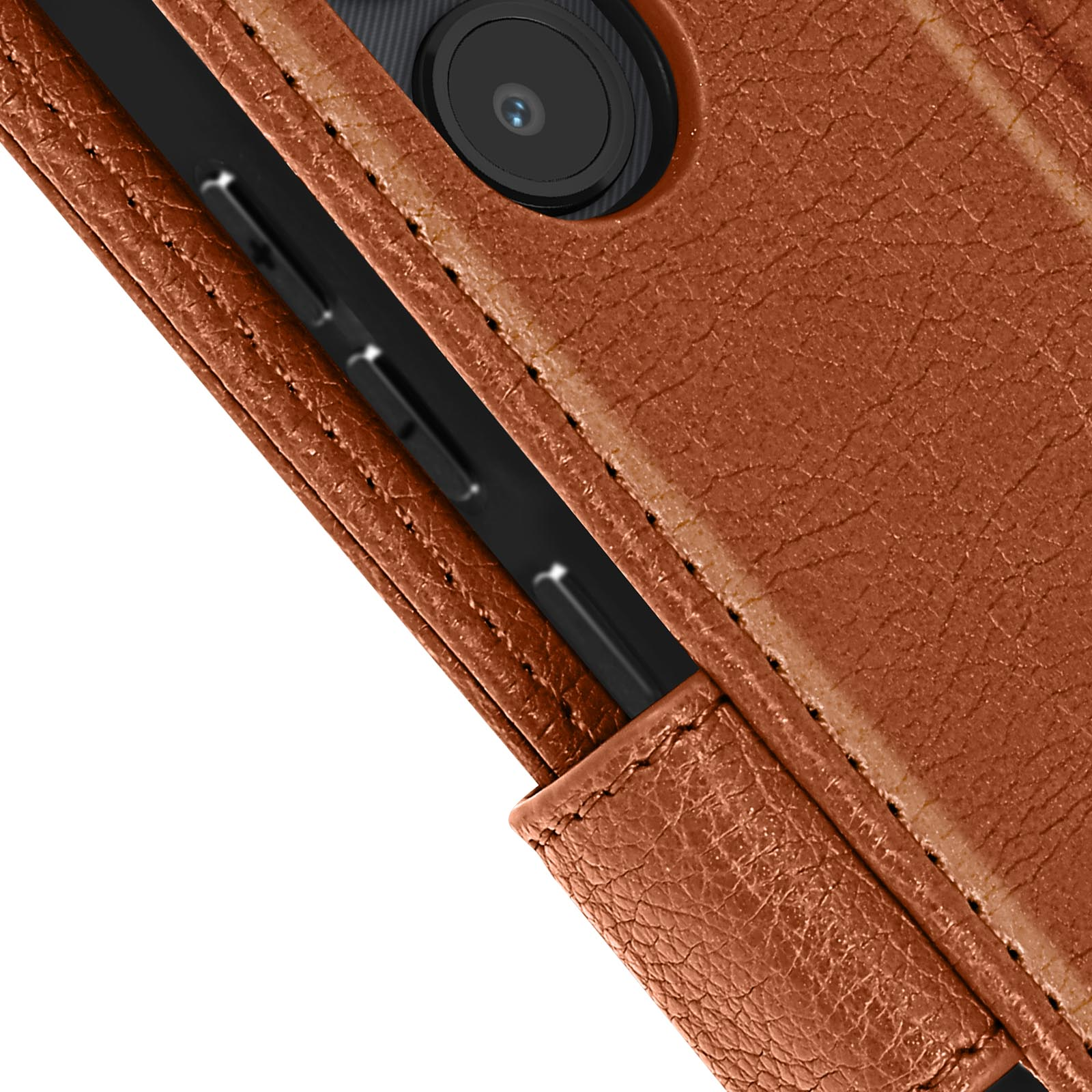 Primer plano de una funda de teléfono marrón con un teléfono dentro. La funda es similar al cuero.