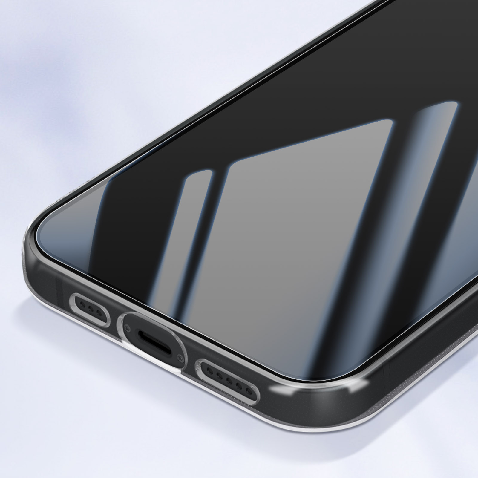 Primo piano di una protezione per lo schermo del telefono. Il bordo del telefono è visibile. La protezione è trasparente.