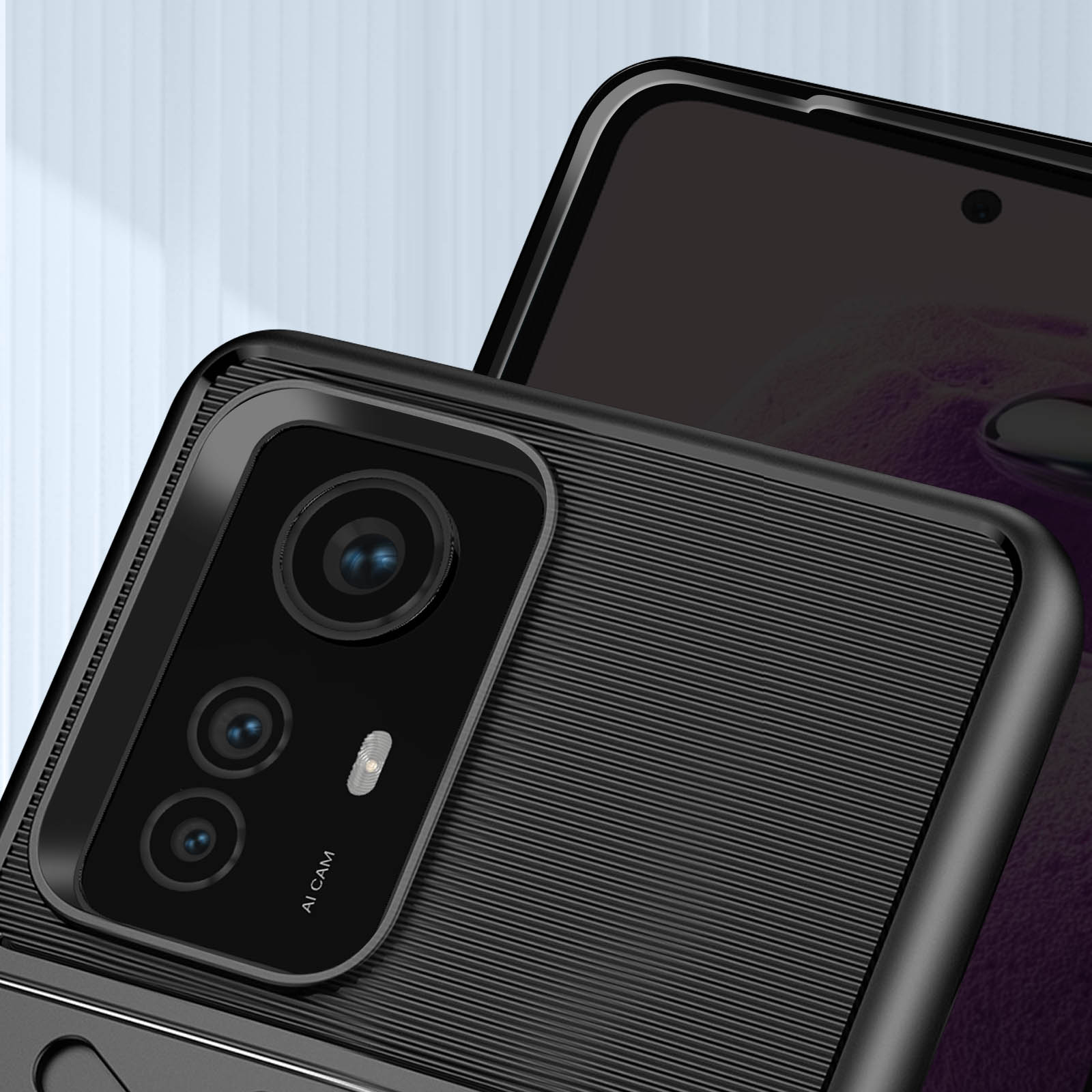 Custodia nera per telefono con lenti della fotocamera. Un telefono è visibile dietro la custodia.