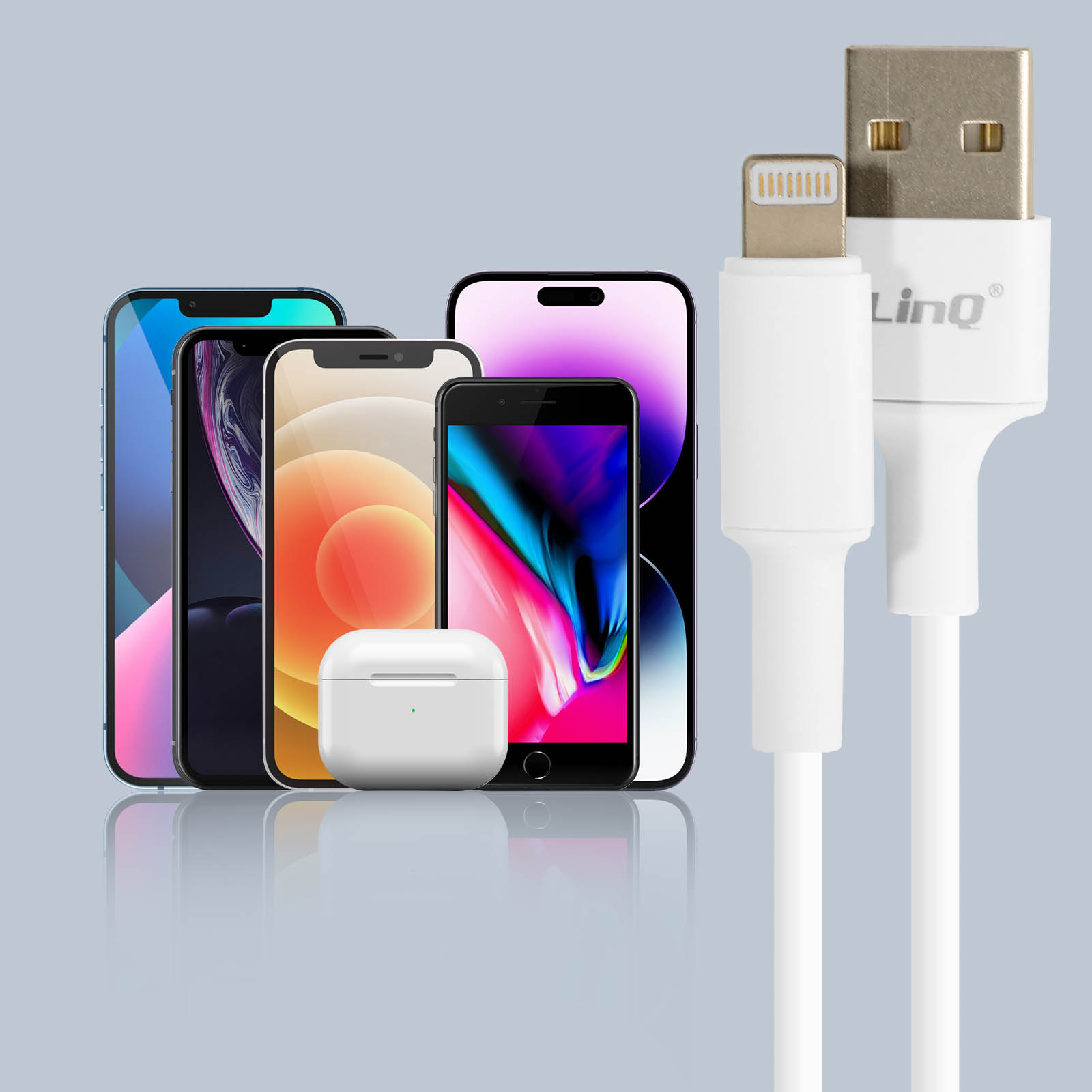 Mehrere Smartphones und ein weißes Ladekabel. Enthalten ist ein Paar weißer Ohrhörer.