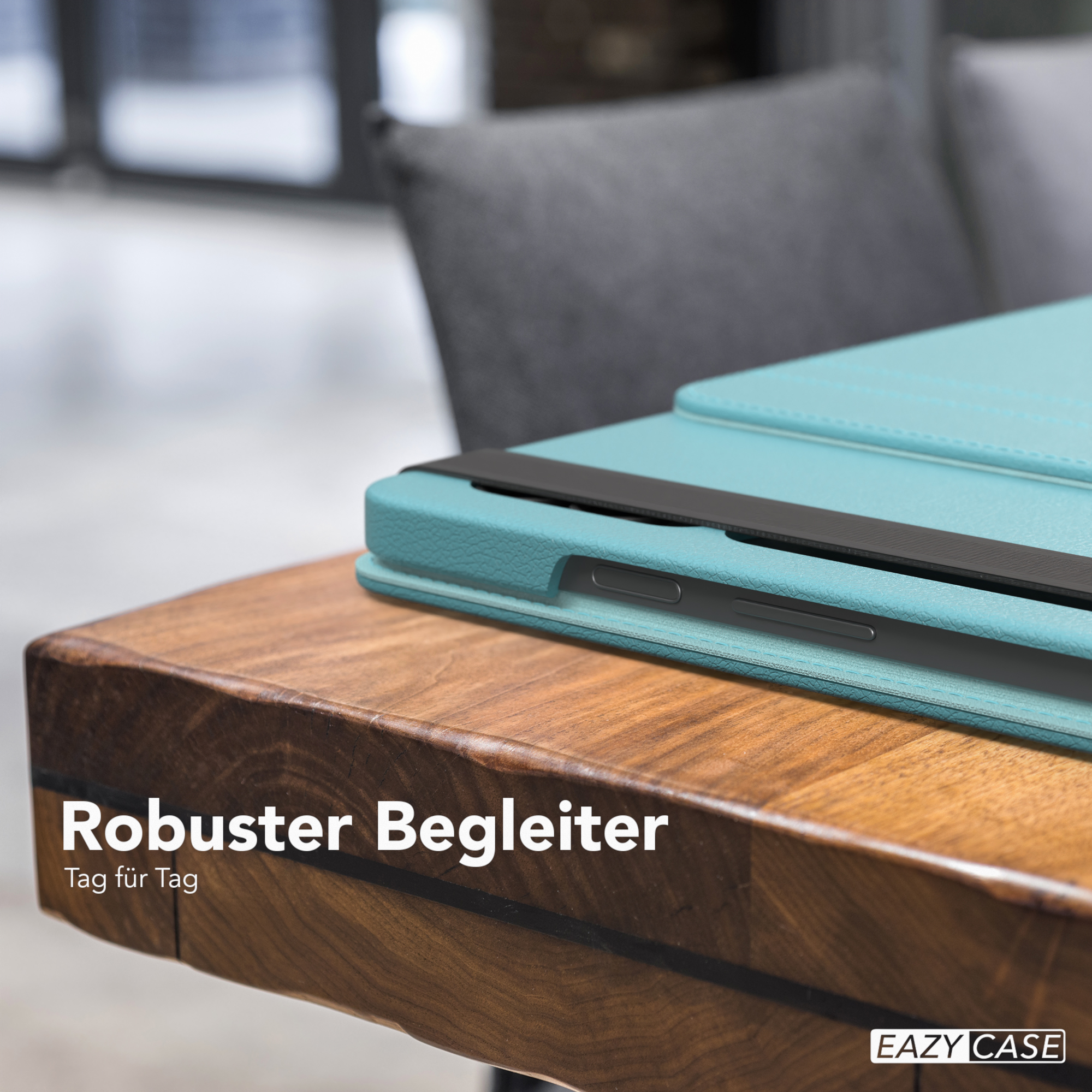 Eine türkisblaue Tablethülle auf einem Holztisch. Text unten lautet 'Robuster Begleiter' und 'EAZY CASE'.