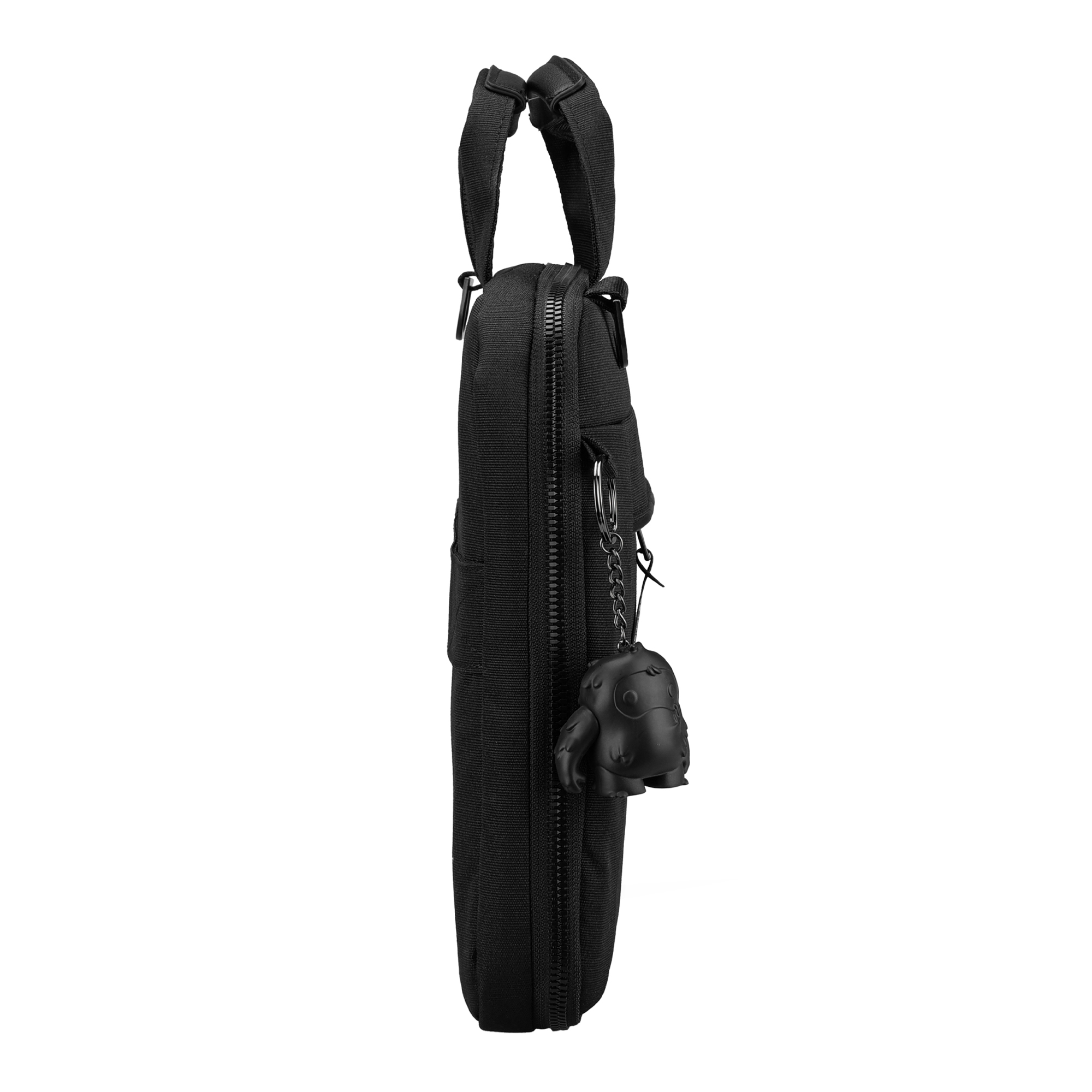 Borsa per laptop nera con manico e cerniera. Un piccolo ciondolo nero pende dalla cerniera.