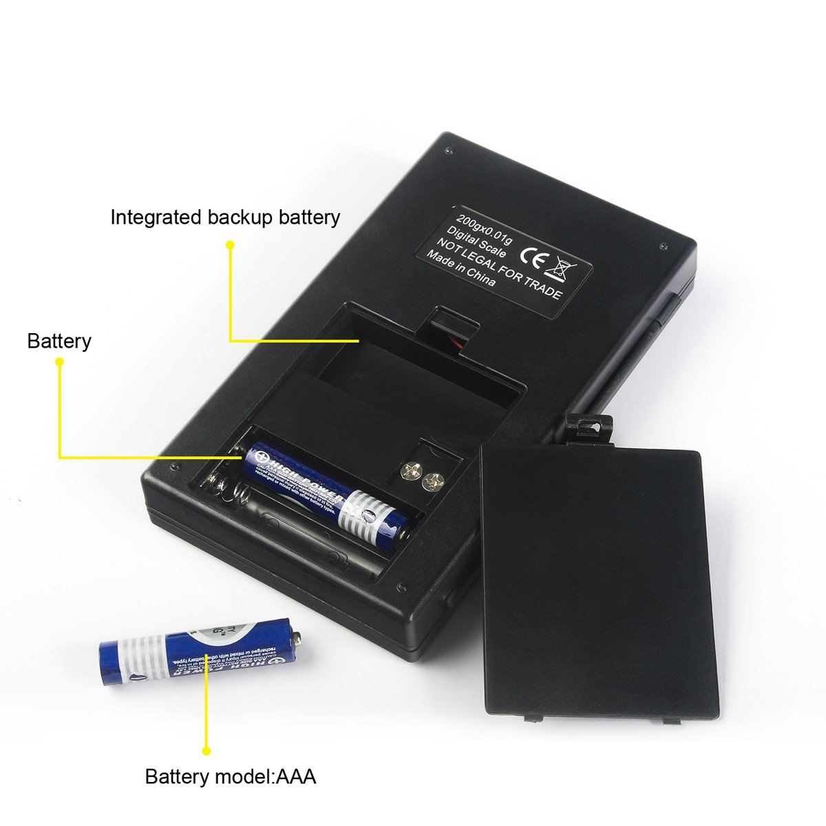 Digitale Waage mit offenem Batteriefach, das eine Batterie und das Batteriefach zeigt.