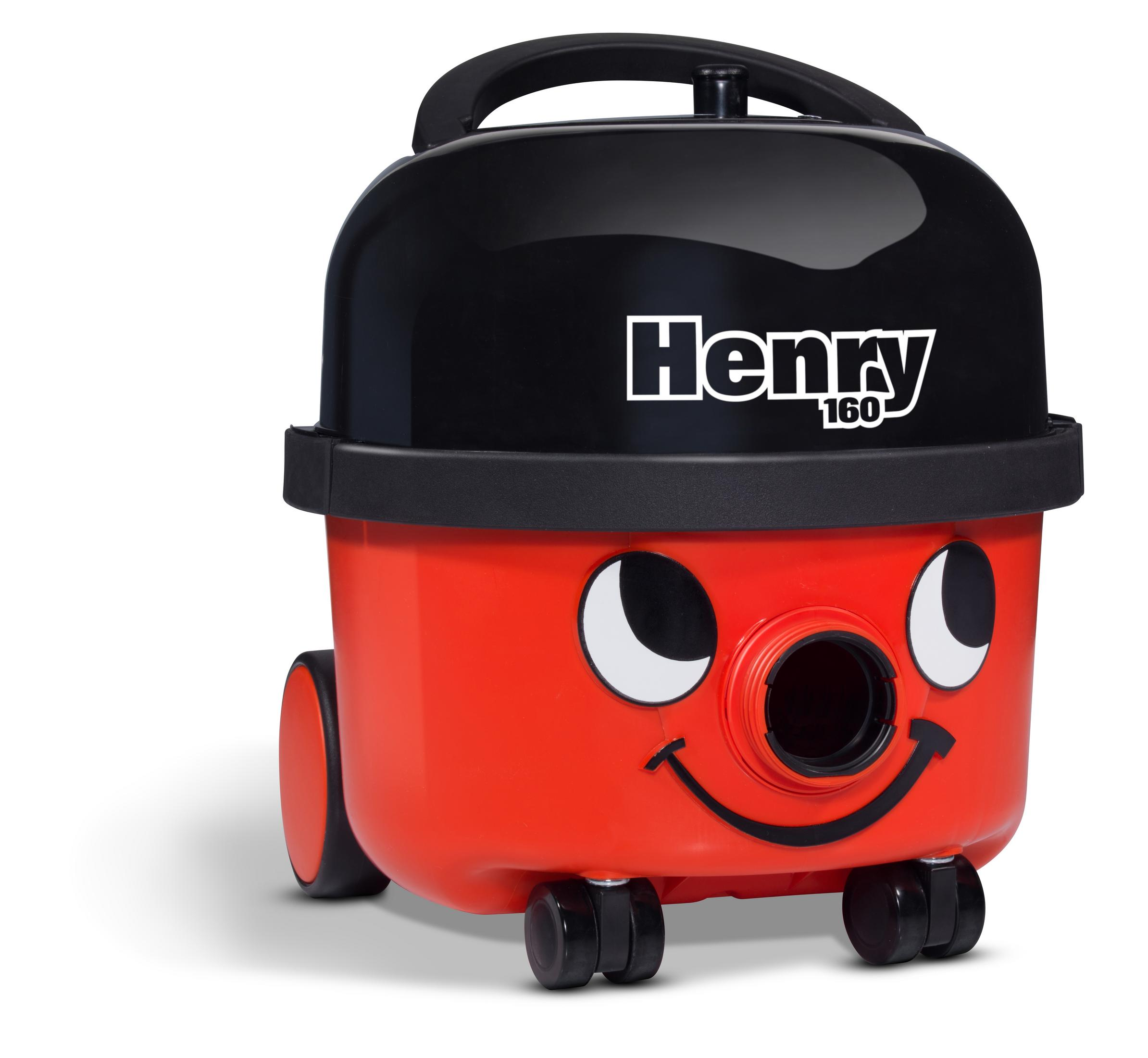 Czerwony, uśmiechnięty odkurzacz Henry. Ma czarną górę i jest na kółkach.