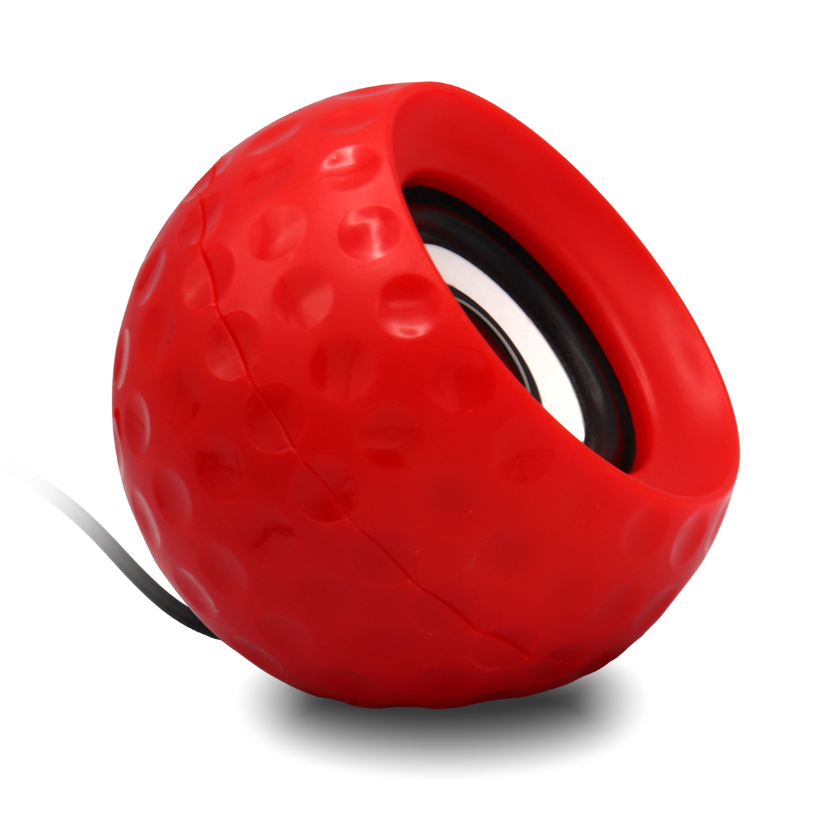 Altavoz rojo con forma de bola de golf con un altavoz negro en el interior y un cable negro.