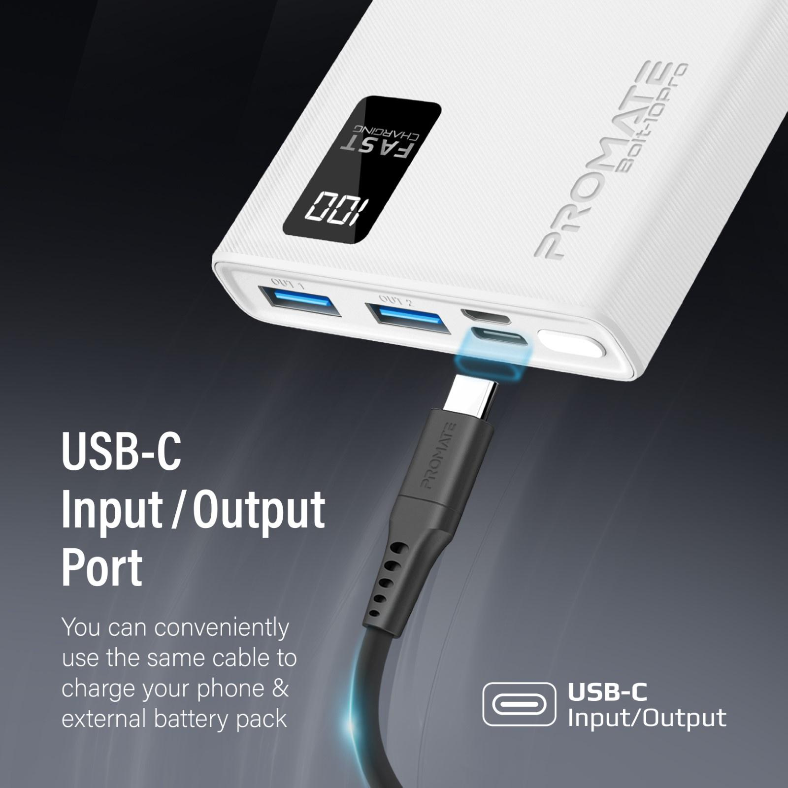 Banco de energía blanco con un cable enchufado. Tiene puertos USB-C y una pantalla digital.