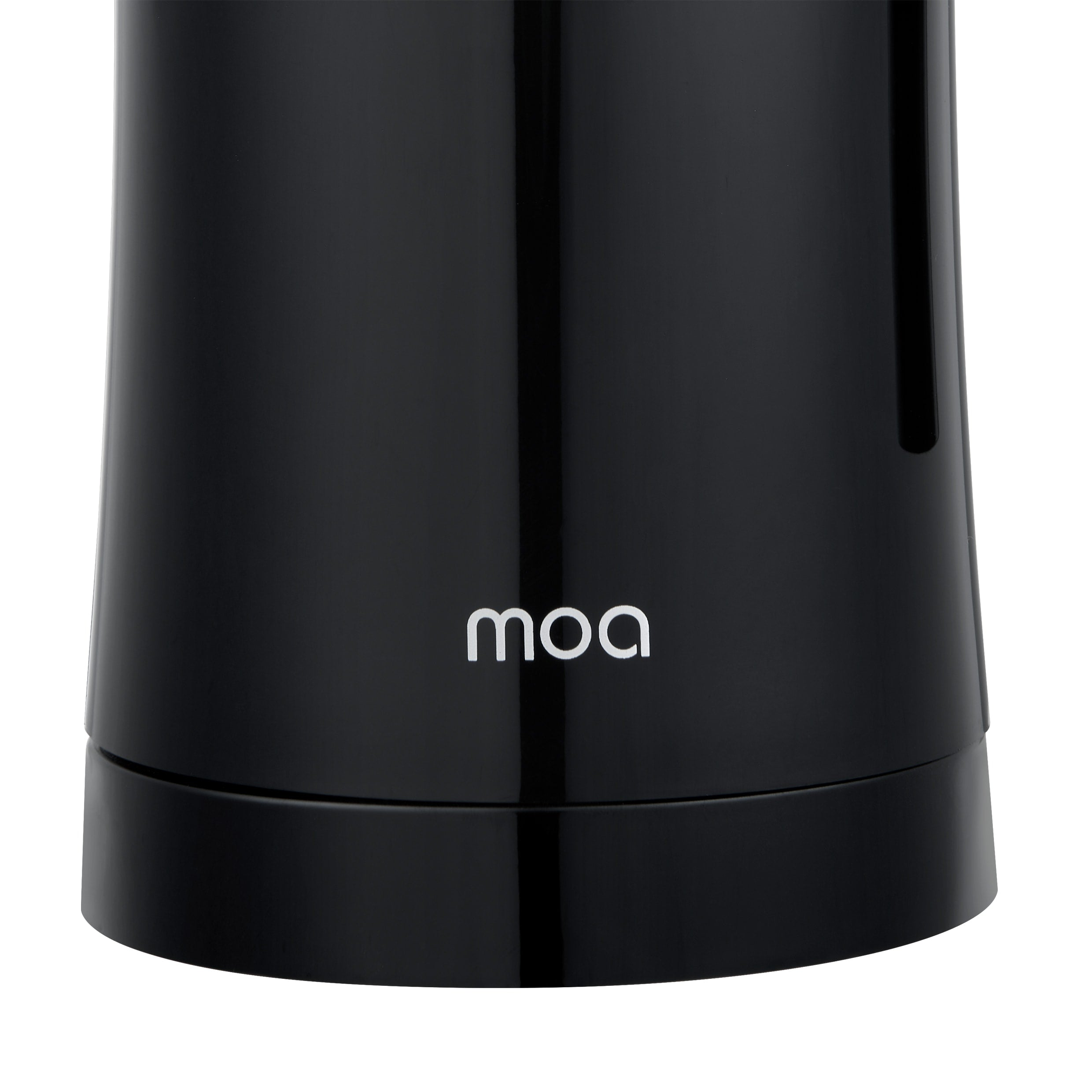 Zwarte, glanzende Moa apparaatbasis. Wit Moa-logo. Een cilindrische vorm erboven.