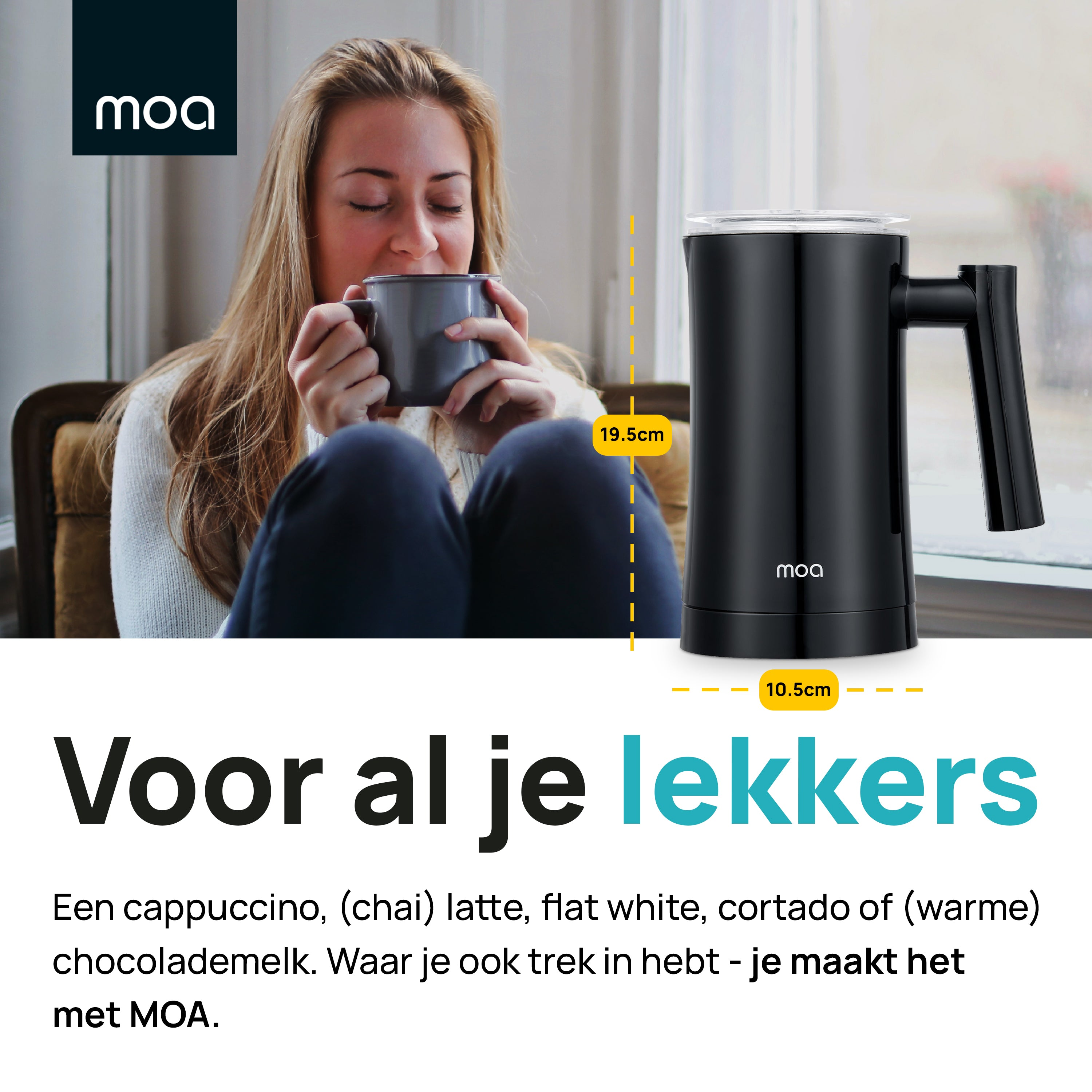 Vrouw houdt een mok vast bij een zwarte melkopschuimer. Tekstoverlay met metingen.